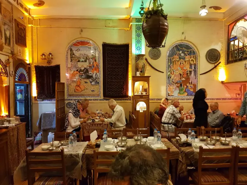 بازار وکیل شیراز - تصویر 2