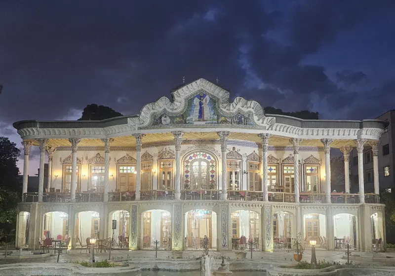 عمارت شاپوری - تصویر 1