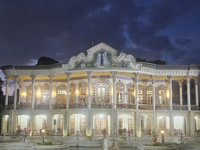 عمارت شاپوری - تصویر 1