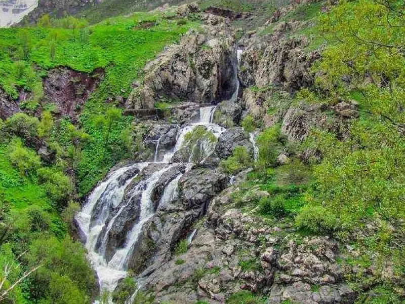 آبشار برز