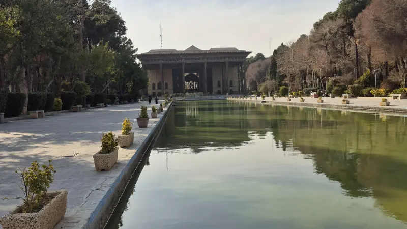 کاخ چهل‌ ستون - تصویر 3