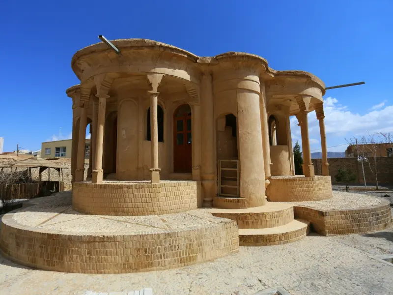 عمارت کلاه فرنگی آباده