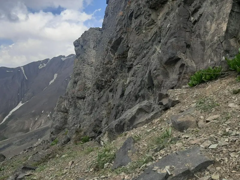 قله ریزان - تصویر 8