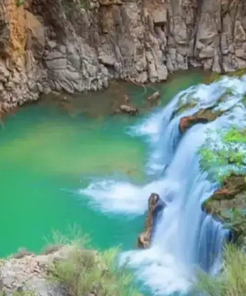 آبشار پای طوف، فارس