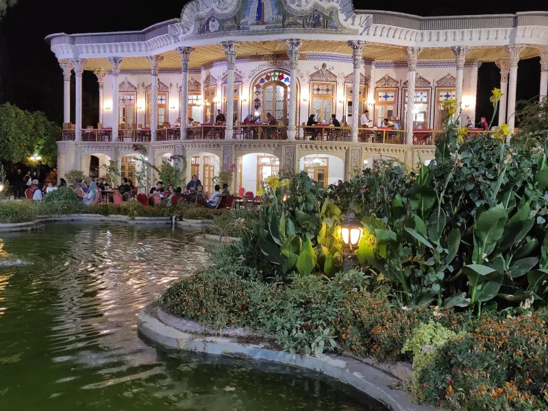 عمارت شاپوری - تصویر 3