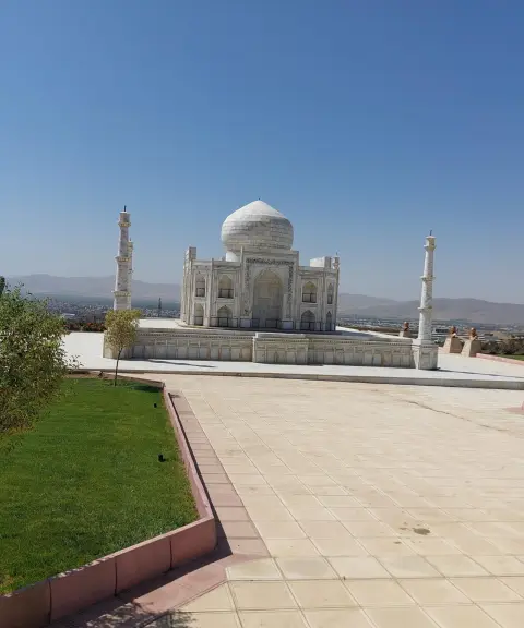 پارک مینی ‌ورلد، همدان