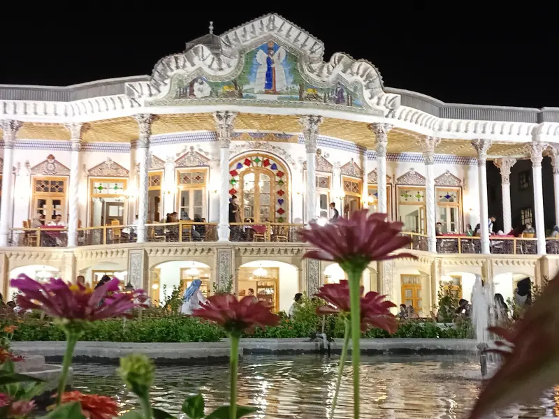 عمارت شاپوری - تصویر 2