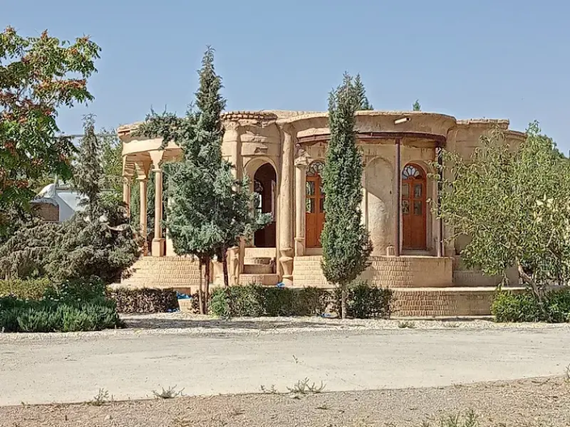 عمارت کلاه فرنگی آباده - تصویر 4