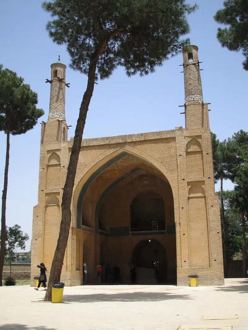 منارجنبان اصفهان - تصویر 1