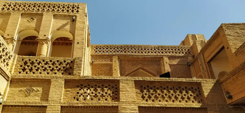 خانه سوزنگر - تصویر 2