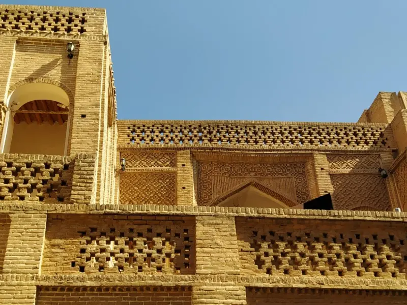 خانه سوزنگر - تصویر 2