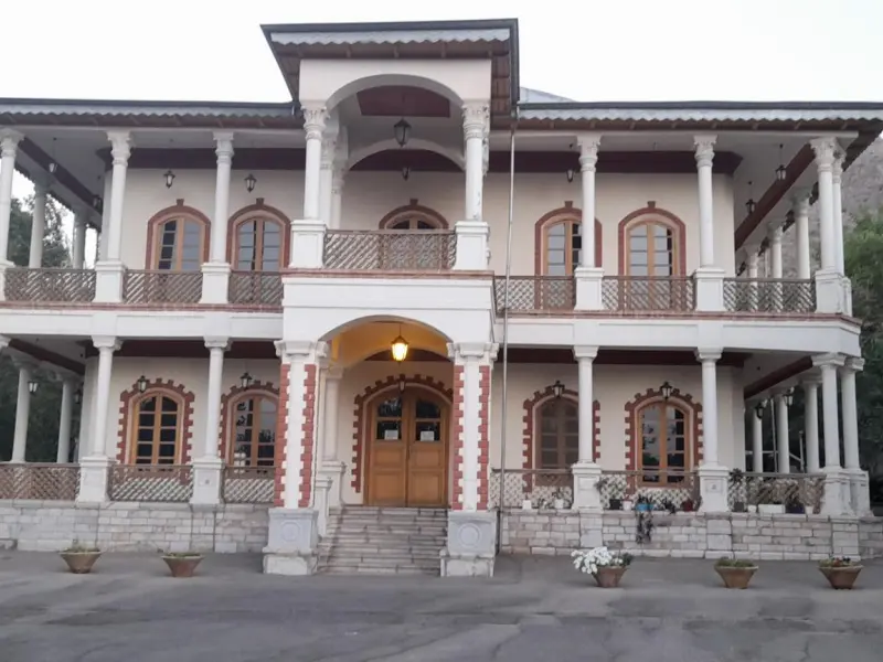 عمارت قصر یاقوت - تصویر 1