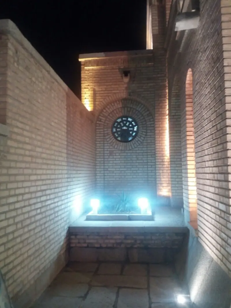 آرامگاه حکیم نزاری - تصویر 4