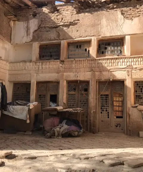 قلعه آردمین، مرکزی
