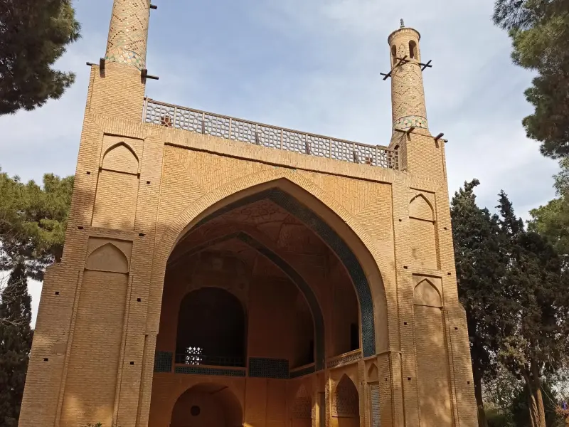 منارجنبان اصفهان