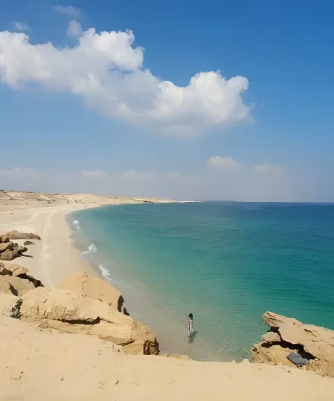 ساحل خنیزی، هرمزگان