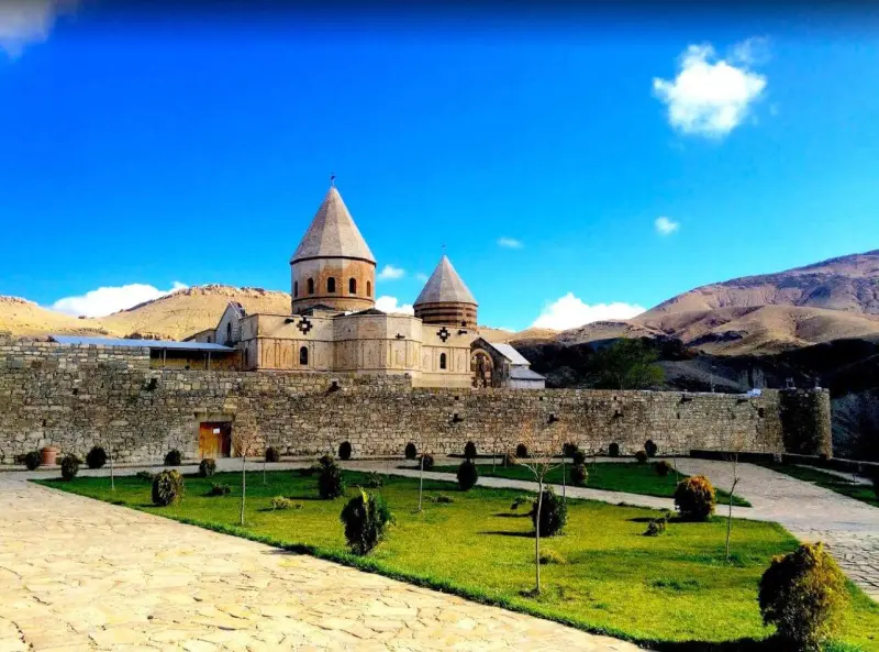 کلیسای تادئوس مقدس - تصویر 1