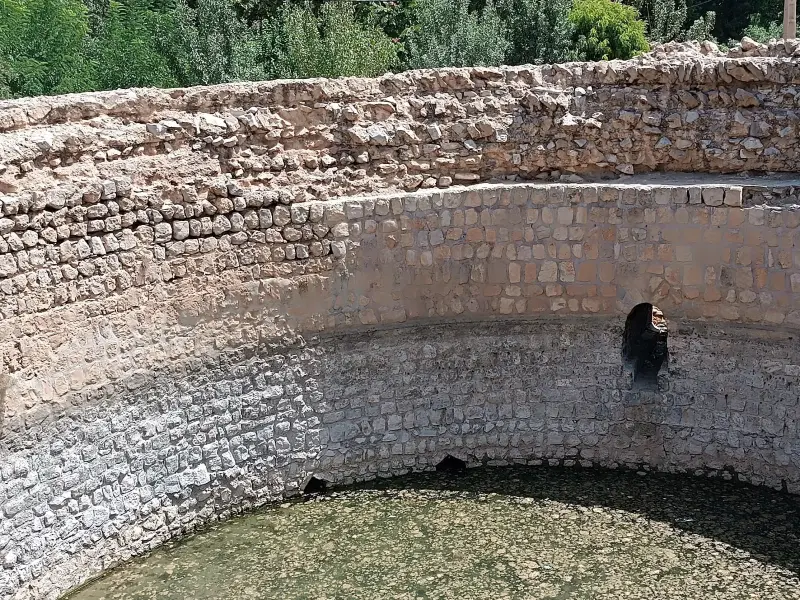 گرداب سنگی - تصویر 3