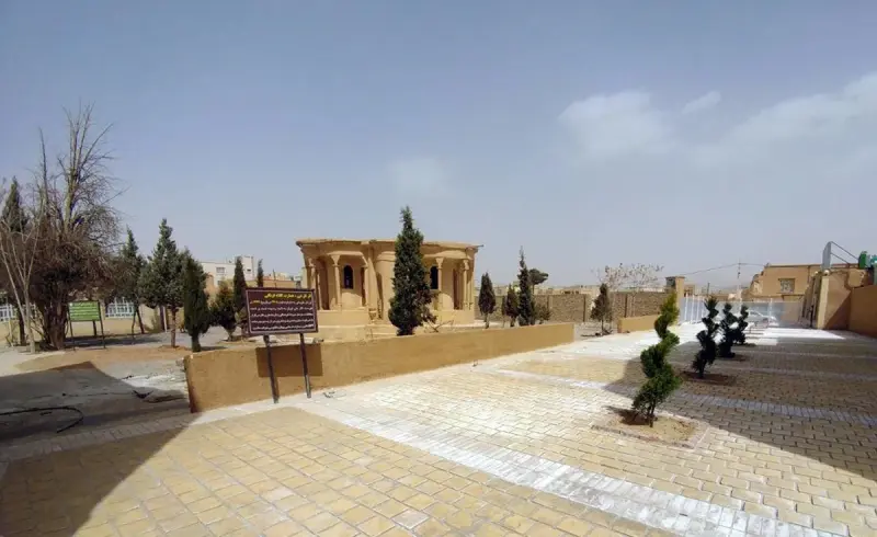 عمارت کلاه فرنگی آباده - تصویر 2