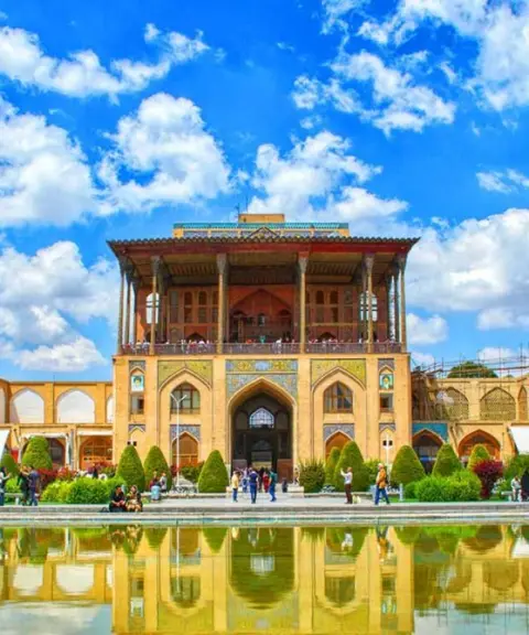 کاخ عالی‌قاپو، اصفهان
