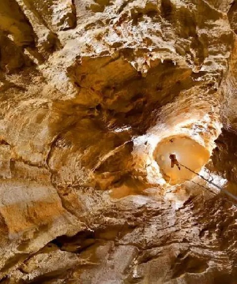 غار پرآو، کرمانشاه