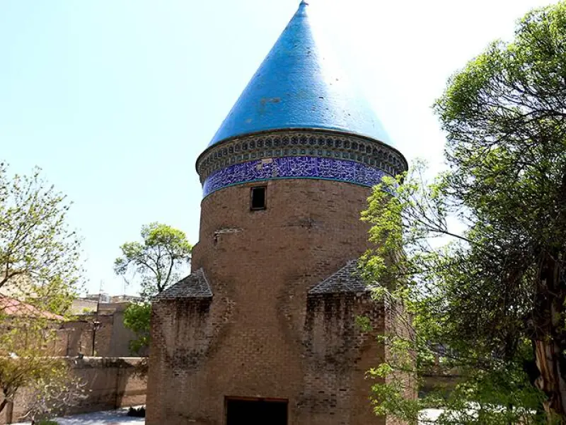 آرامگاه حمدالله مستوفی - تصویر 1