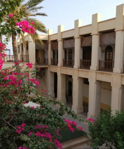 عمارت کازرونی، بوشهر