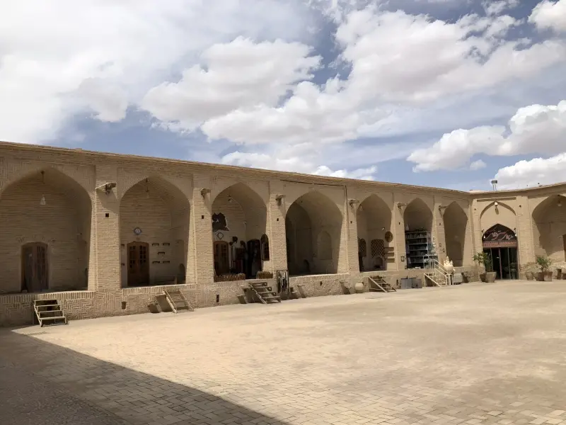 کاروانسرای شاه عباسی میبد - تصویر 1