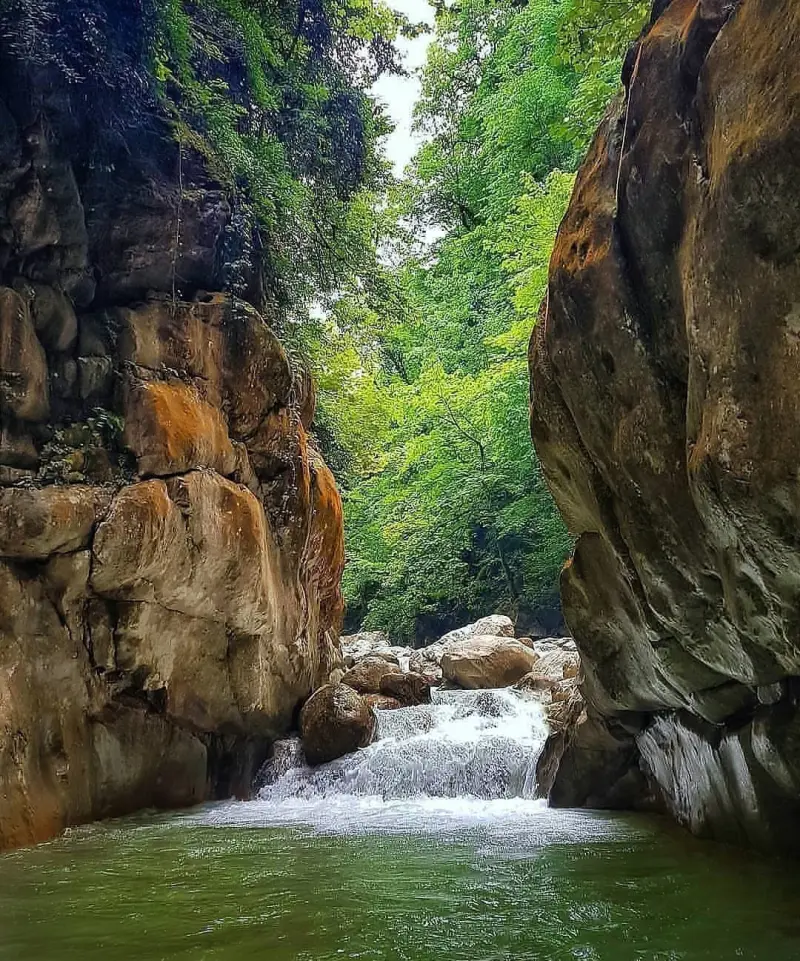 آبشار تنگه‌دار - تصویر 1