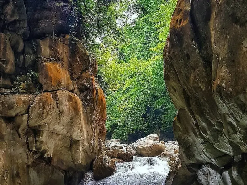 آبشار تنگه‌دار - تصویر 1
